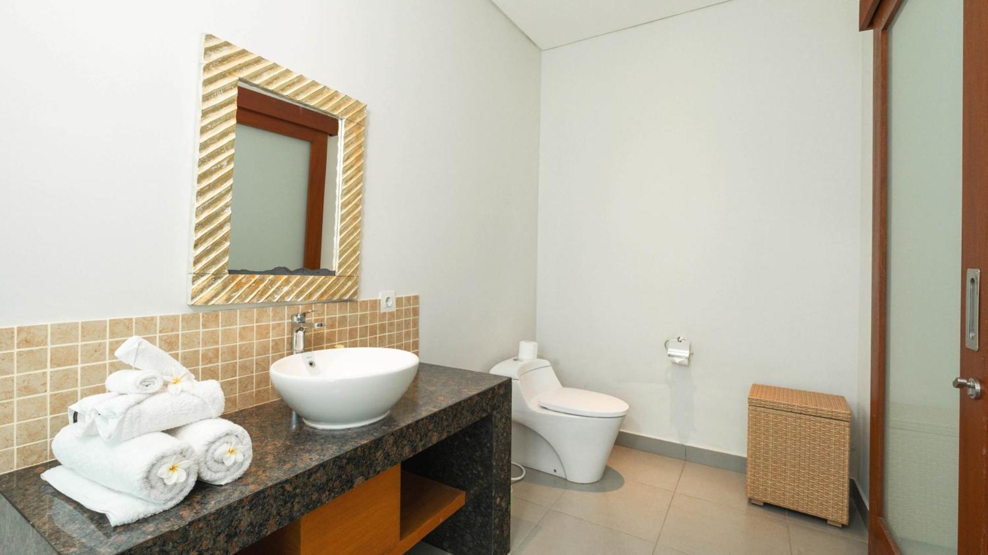 Villa Yenian By Villa Finder Canggu Zewnętrze zdjęcie